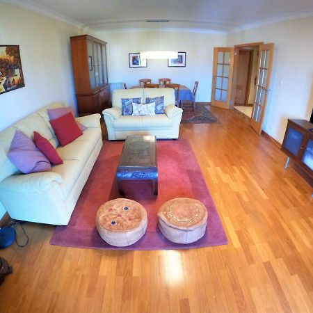 Lisbon 2 Bedroom Apartment With Balcony In Алжеш Экстерьер фото